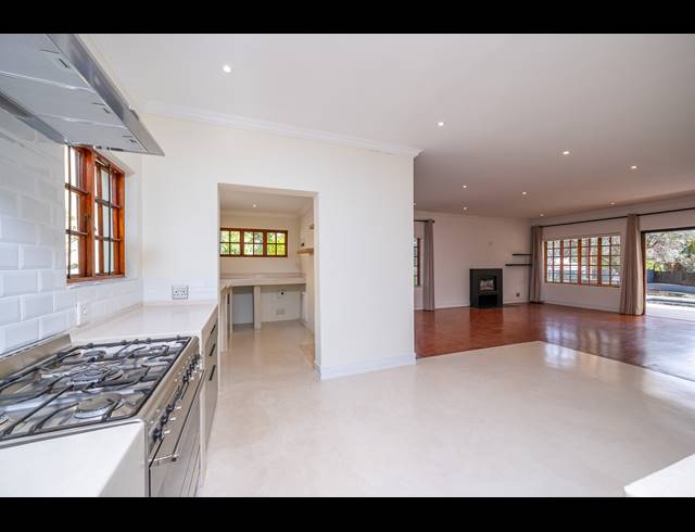4 BEDROOM FREEHOLD FOR SALE IN ROBINDALE